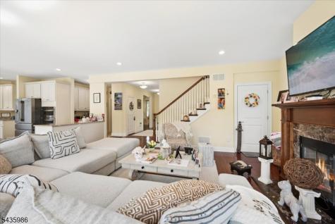 19 Green Valley Way Harmony NJ 08865