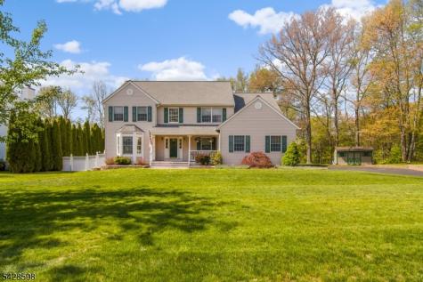 14 Chelsea Drive Jefferson NJ 07438