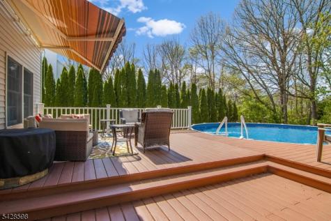 14 Chelsea Drive Jefferson NJ 07438