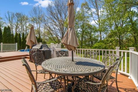 14 Chelsea Drive Jefferson NJ 07438
