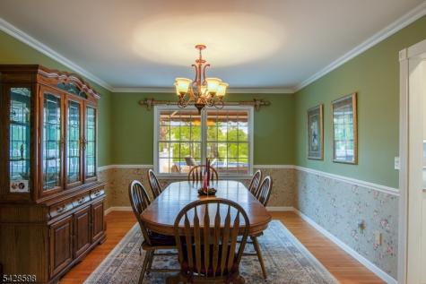 14 Chelsea Drive Jefferson NJ 07438