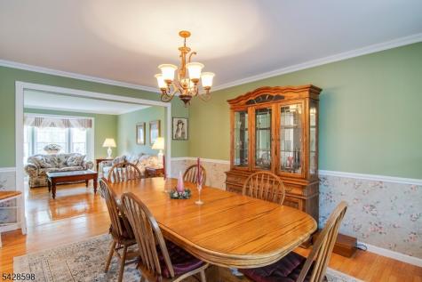 14 Chelsea Drive Jefferson NJ 07438