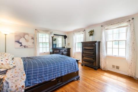 10 Cedar Wax Wing Road Allamuchy NJ 07840