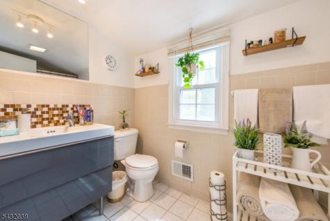 10 Cedar Wax Wing Road Allamuchy NJ 07840
