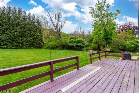 10 Cedar Wax Wing Road Allamuchy NJ 07840