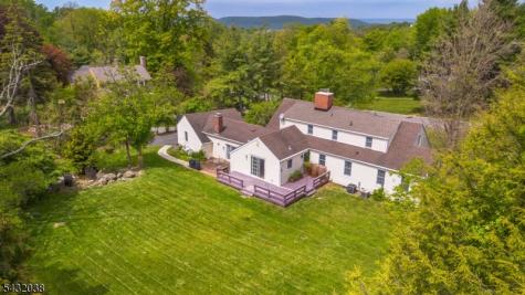 10 Cedar Wax Wing Road Allamuchy NJ 07840