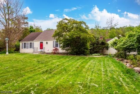 10 Cedar Wax Wing Road Allamuchy NJ 07840