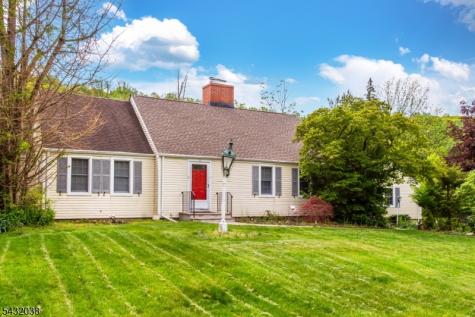 10 Cedar Wax Wing Road Allamuchy NJ 07840