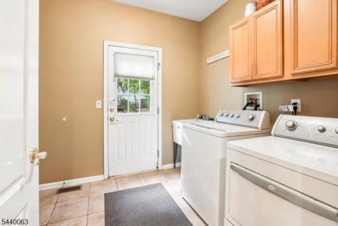17 Coggins Lane West Orange NJ 07052