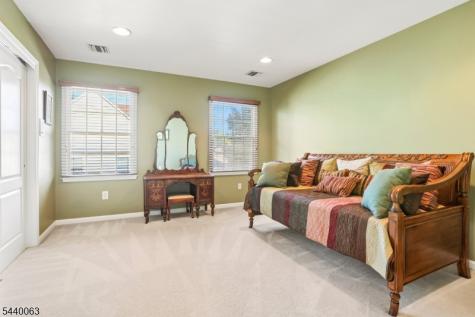 17 Coggins Lane West Orange NJ 07052