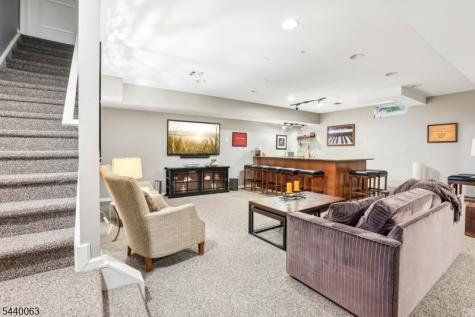 17 Coggins Lane West Orange NJ 07052