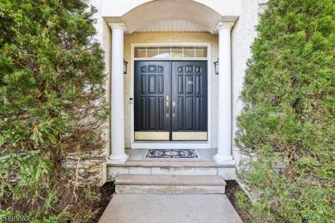 17 Coggins Lane West Orange NJ 07052