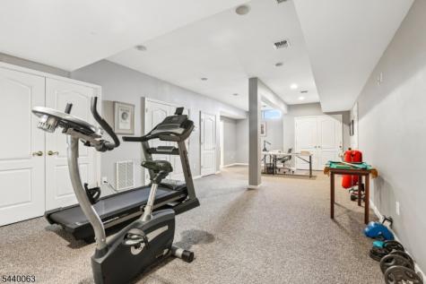 17 Coggins Lane West Orange NJ 07052