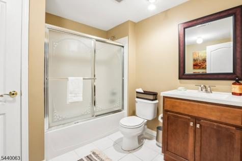 17 Coggins Lane West Orange NJ 07052