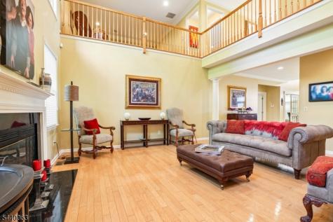 17 Coggins Lane West Orange NJ 07052