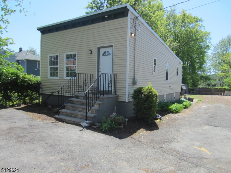 279 Oregon Street Union NJ 07088