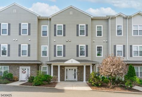 2 Bland Court Bloomfield NJ 07003