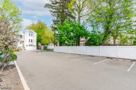 2 Bland Court Bloomfield NJ 07003