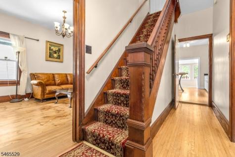 74 Brunswick Avenue Bloomsbury NJ 08804