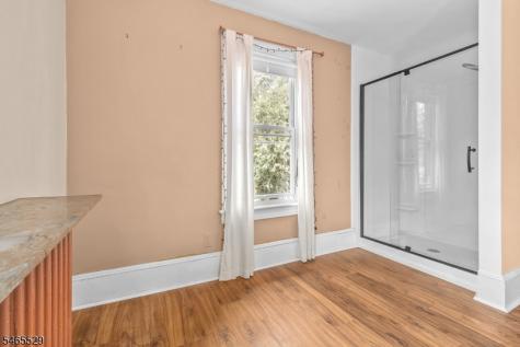 74 Brunswick Avenue Bloomsbury NJ 08804