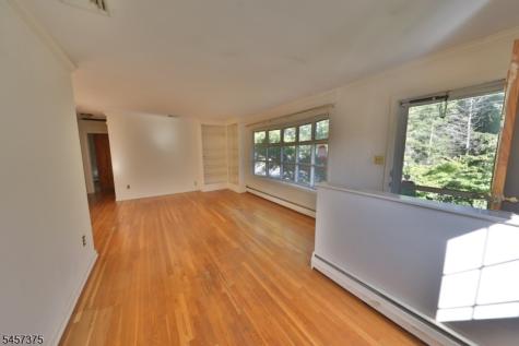 148 Eyland Avenue Roxbury NJ 07876