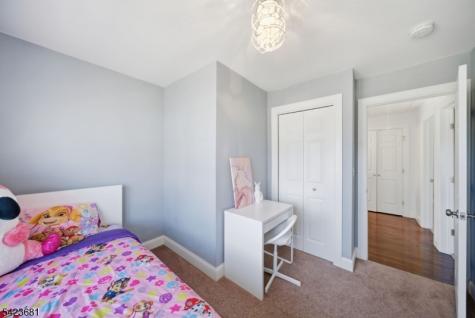 157 Freeman Street Woodbridge NJ 07095
