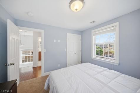 157 Freeman Street Woodbridge NJ 07095