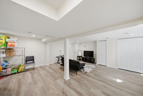157 Freeman Street Woodbridge NJ 07095