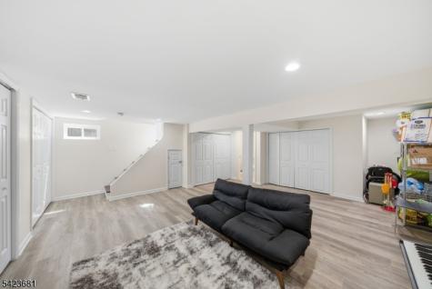 157 Freeman Street Woodbridge NJ 07095