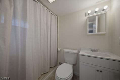 157 Freeman Street Woodbridge NJ 07095