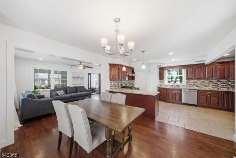 157 Freeman Street Woodbridge NJ 07095