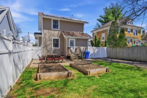 157 Freeman Street Woodbridge NJ 07095