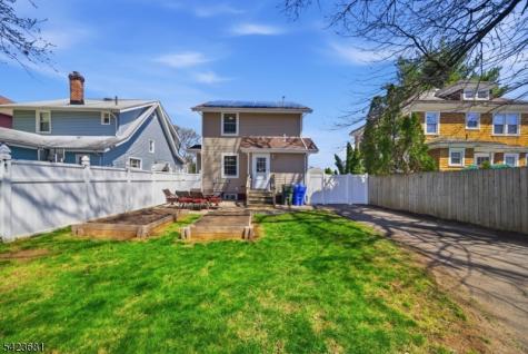 157 Freeman Street Woodbridge NJ 07095
