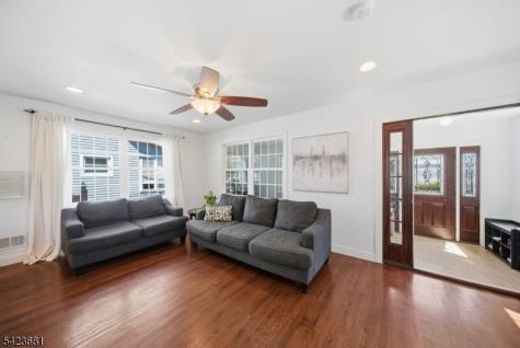 157 Freeman Street Woodbridge NJ 07095