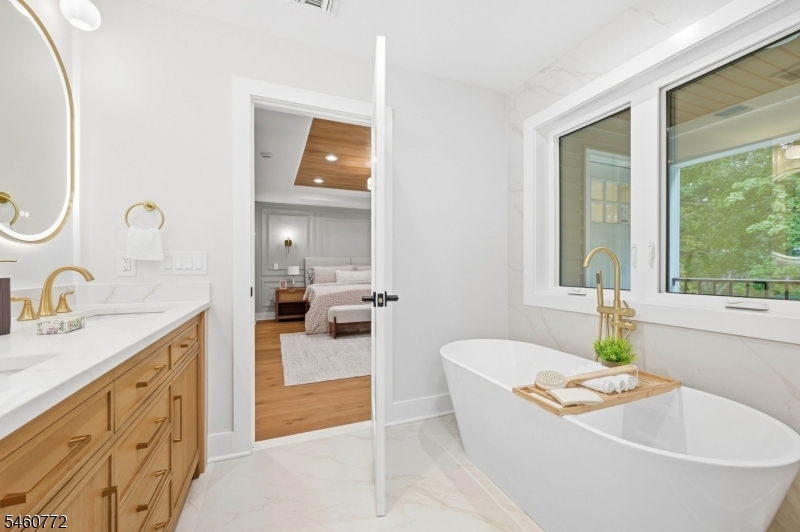 8 Roosevelt Terrace Livingston NJ 07039