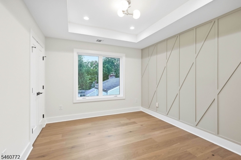 8 Roosevelt Terrace Livingston NJ 07039