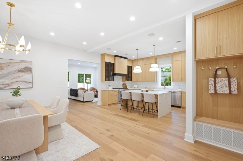 8 Roosevelt Terrace Livingston NJ 07039