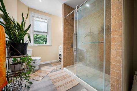 328 Springdale Avenue East Orange NJ 07017