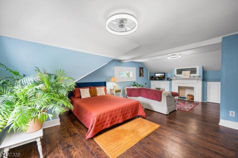 328 Springdale Avenue East Orange NJ 07017