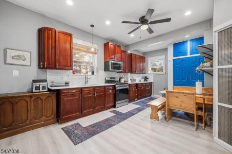 328 Springdale Avenue East Orange NJ 07017