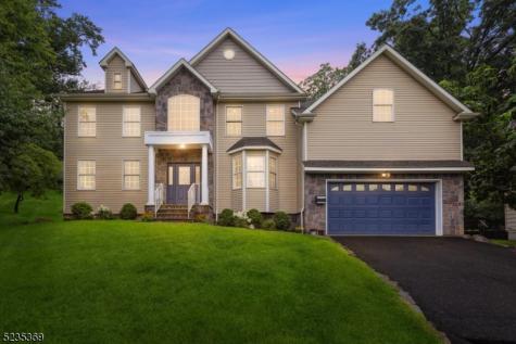 21 Winding Way West Orange NJ 07052