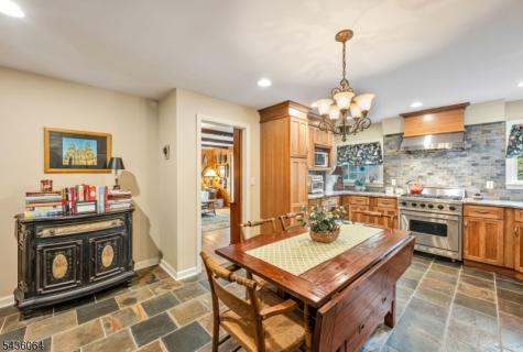 37 Van Dyke Drive Hohokus NJ 07423