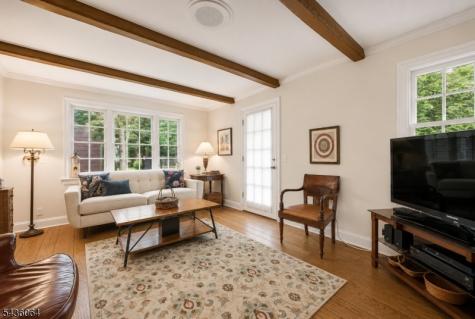 37 Van Dyke Drive Hohokus NJ 07423