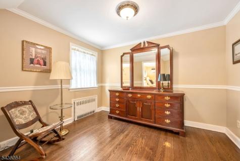 37 Van Dyke Drive Hohokus NJ 07423