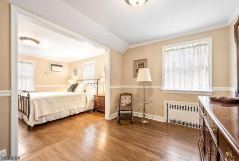 37 Van Dyke Drive Hohokus NJ 07423