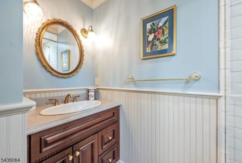 37 Van Dyke Drive Hohokus NJ 07423