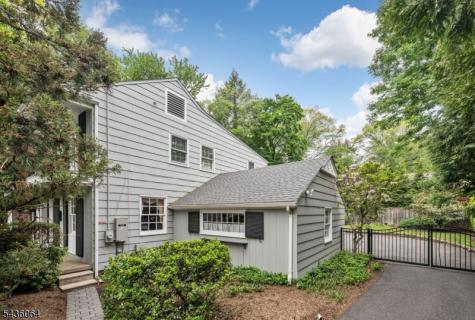 37 Van Dyke Drive Hohokus NJ 07423