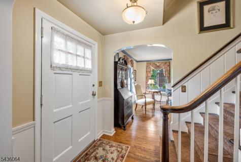 37 Van Dyke Drive Hohokus NJ 07423