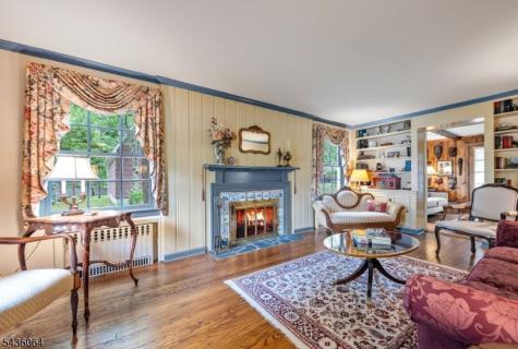 37 Van Dyke Drive Hohokus NJ 07423