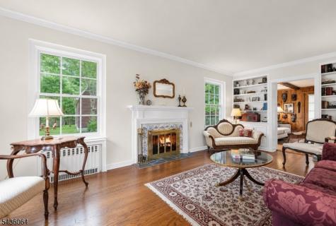 37 Van Dyke Drive Hohokus NJ 07423